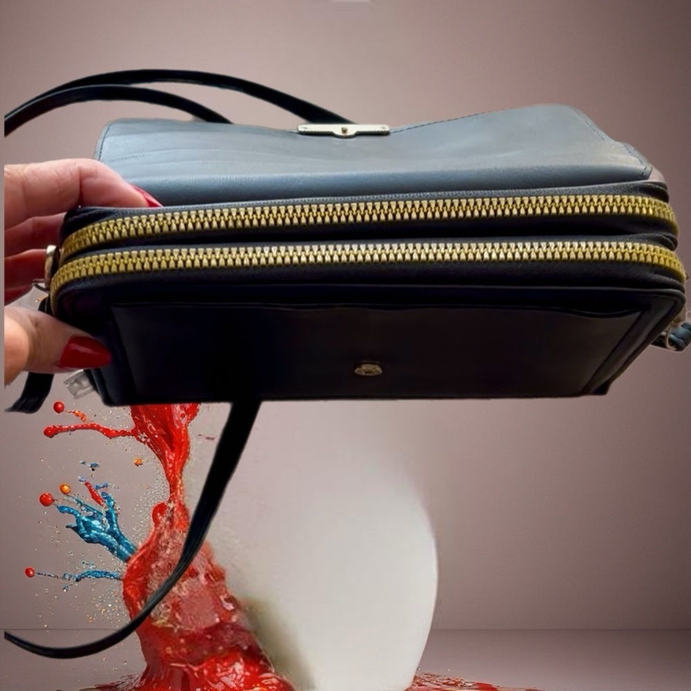 Elegant Black Crossbody Wallet Bag - Picture 7 of 13